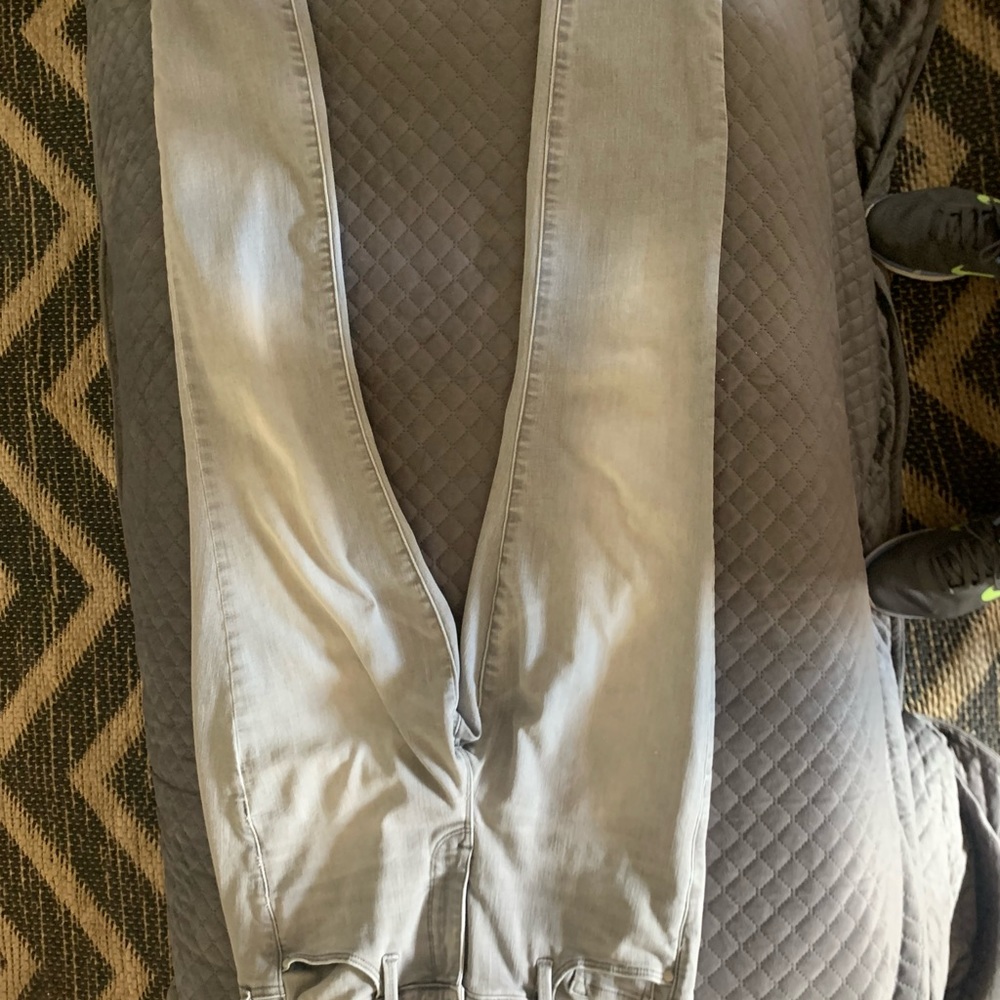 Athlete skinny jeans